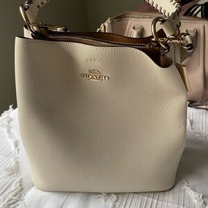 Coach Off-White Leather Shoulder Bag